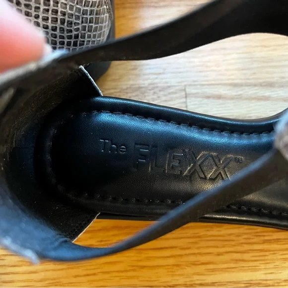 LAST CHANCE: The FLEXX Brand Snake Black & White Pattern Sandals - Picture 6 of 8